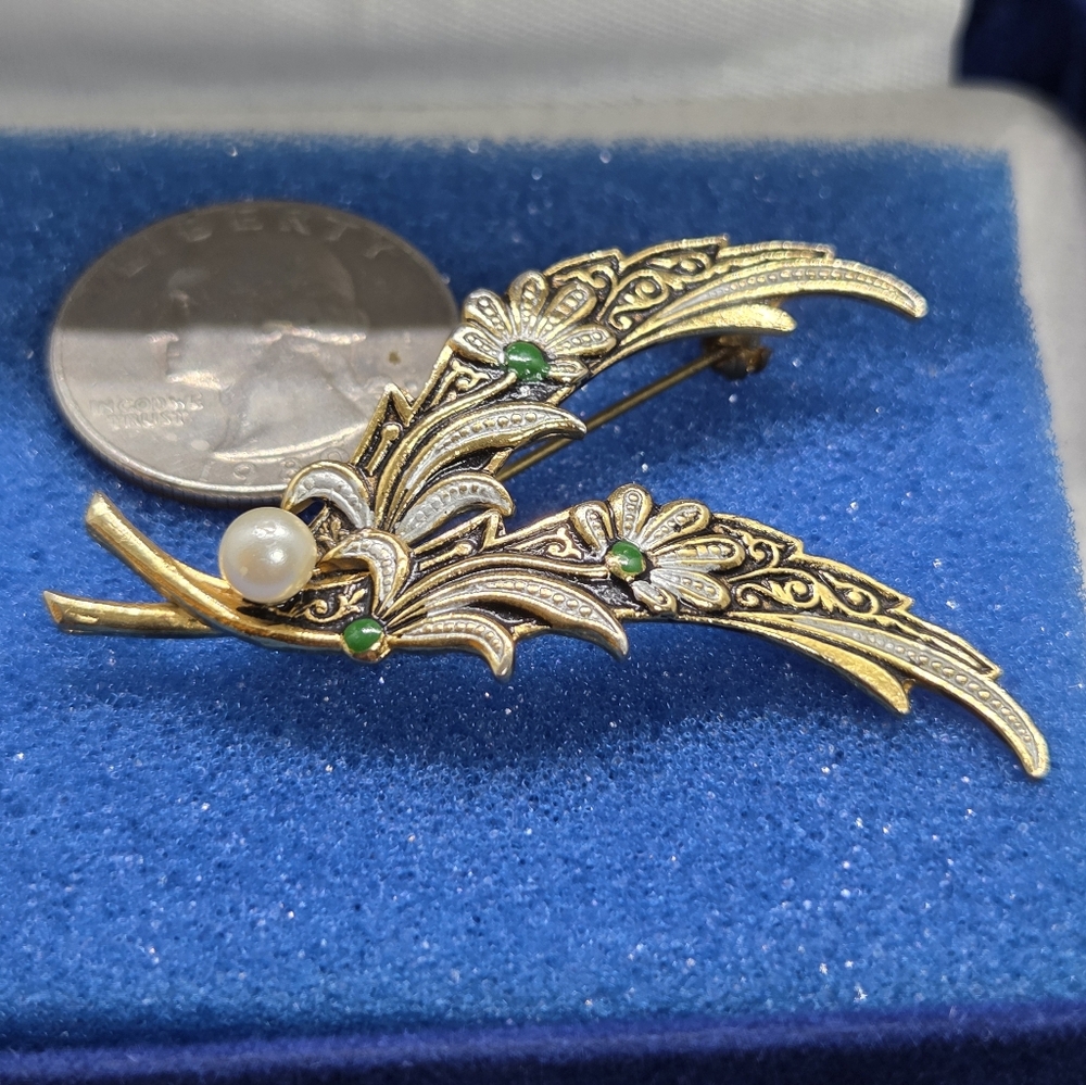 Damascene Flower Brooch with Pearl Accent - Picture 10 of 10